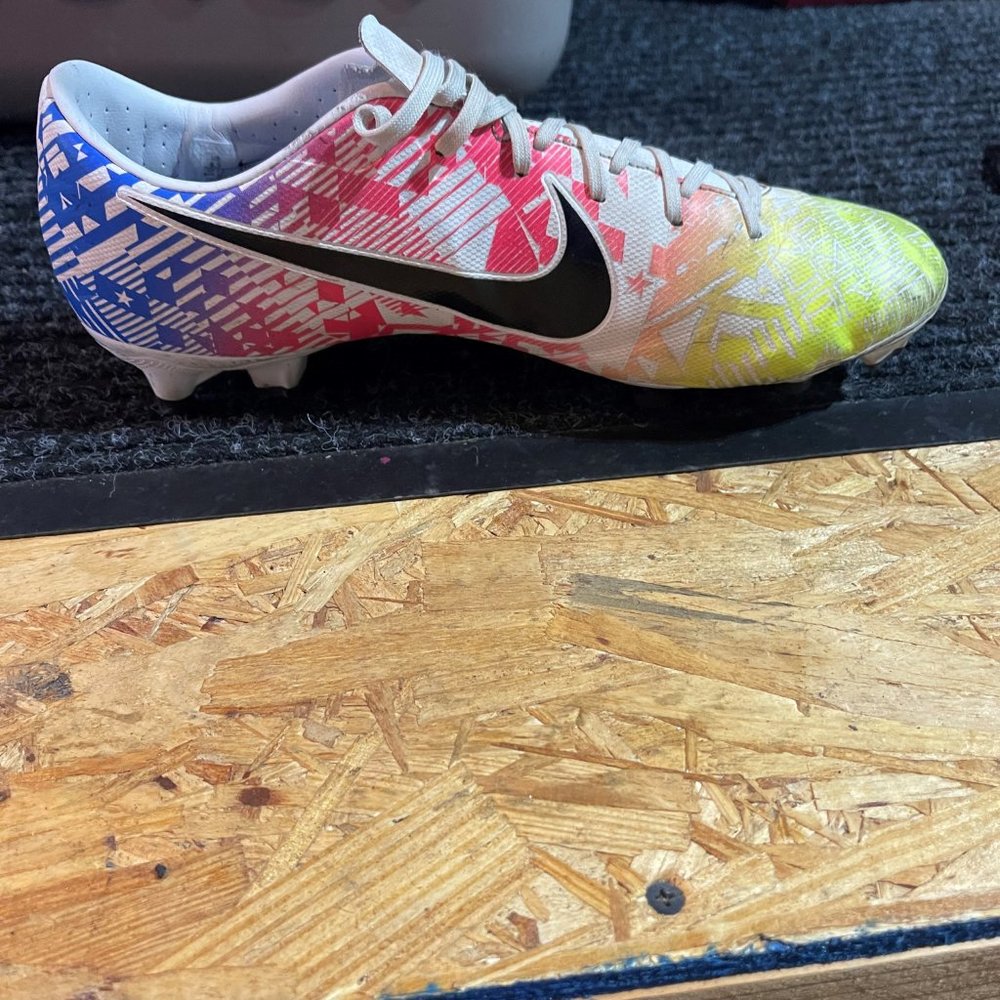 Nike Mercurial Vapor Cleats